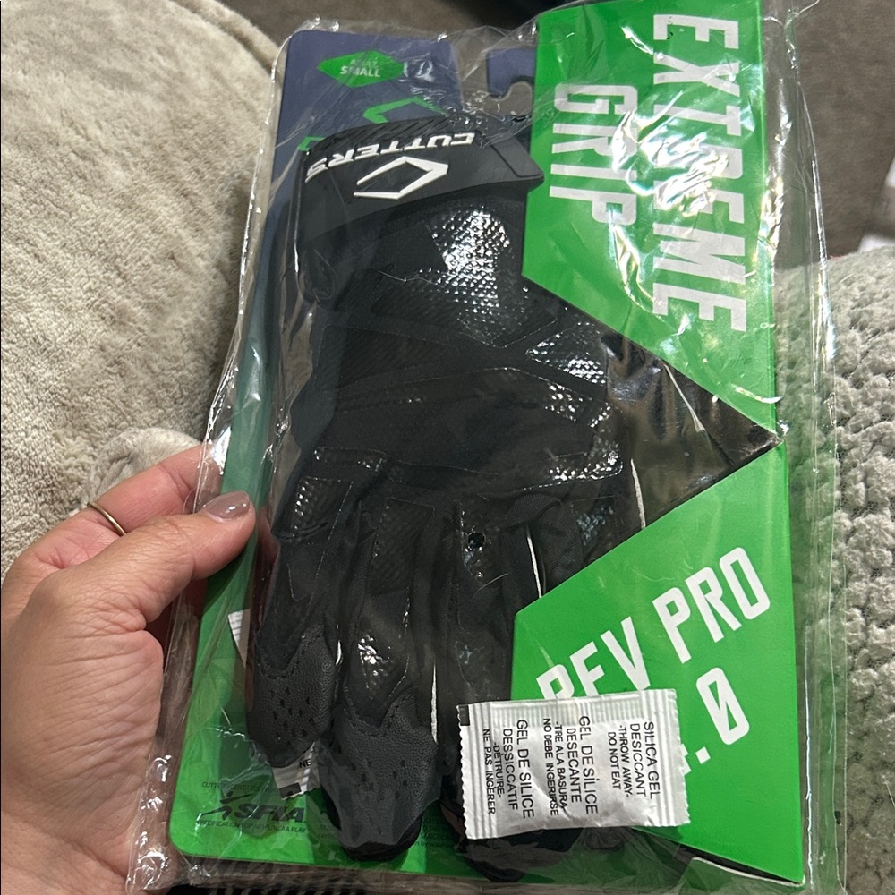 Black Extreme Grip Gloves Mens